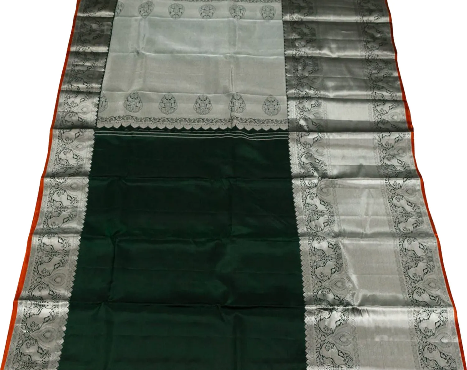 Exquisite Green Pure Kanjiwaram Pure Silk Woven Saree: Timeless Elegance