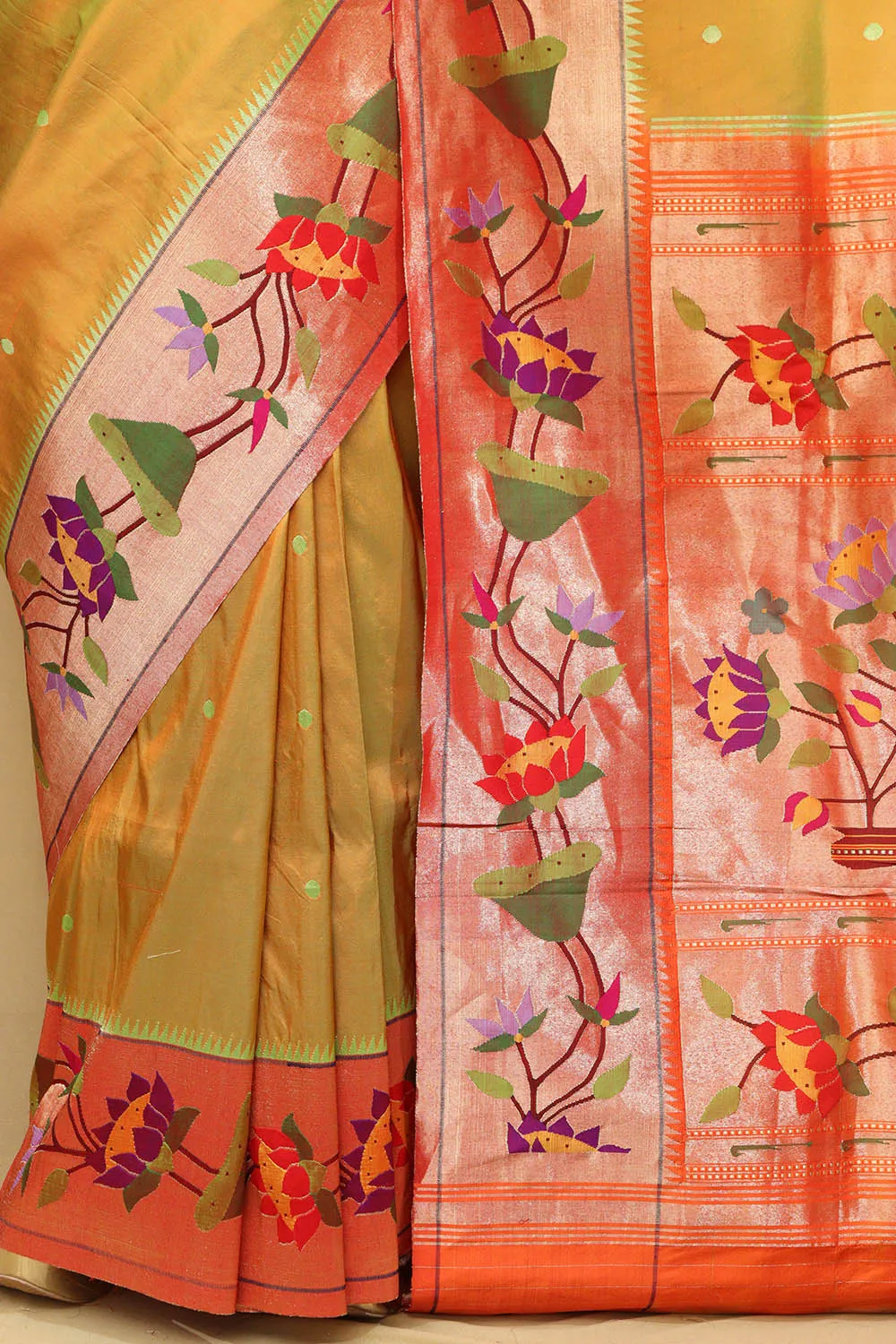 Green Paithani Handloom Flower Design Pure Silk Saree