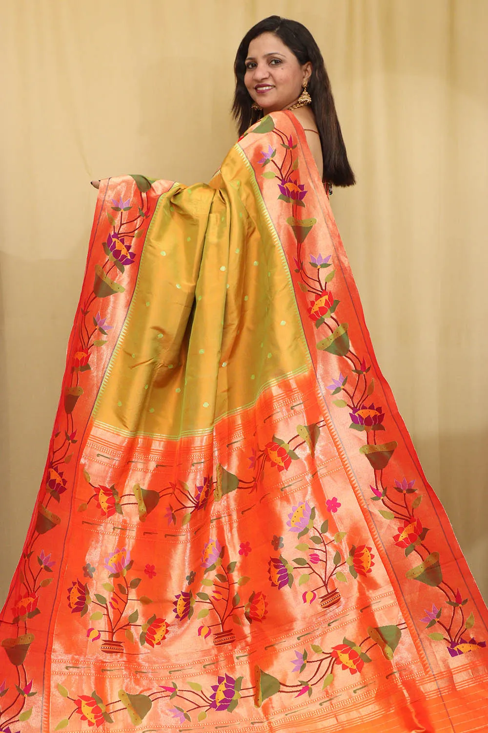 Green Paithani Handloom Flower Design Pure Silk Saree