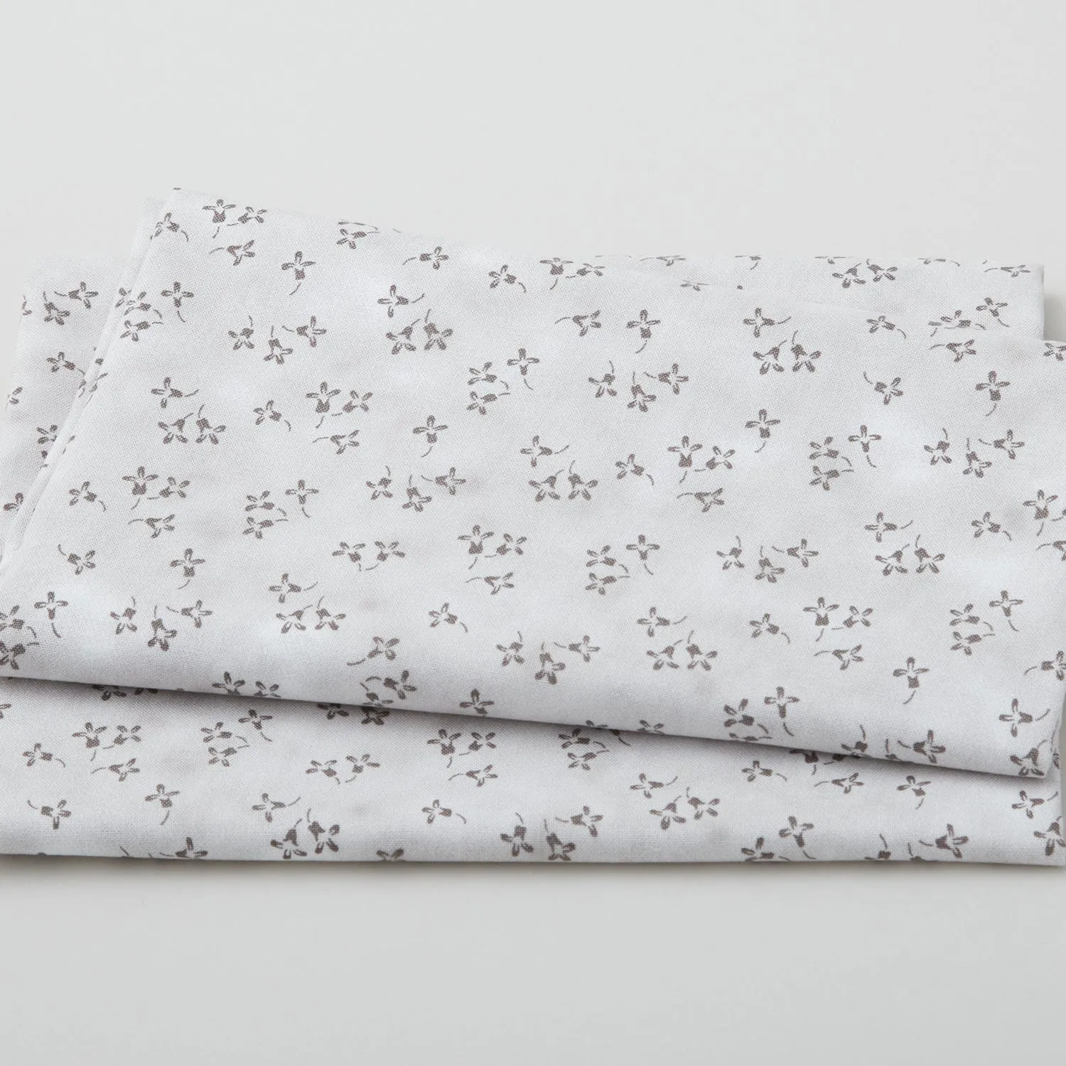 Quilter's Coordinates - Tiny Berry Flowers Gray One Yard Cut